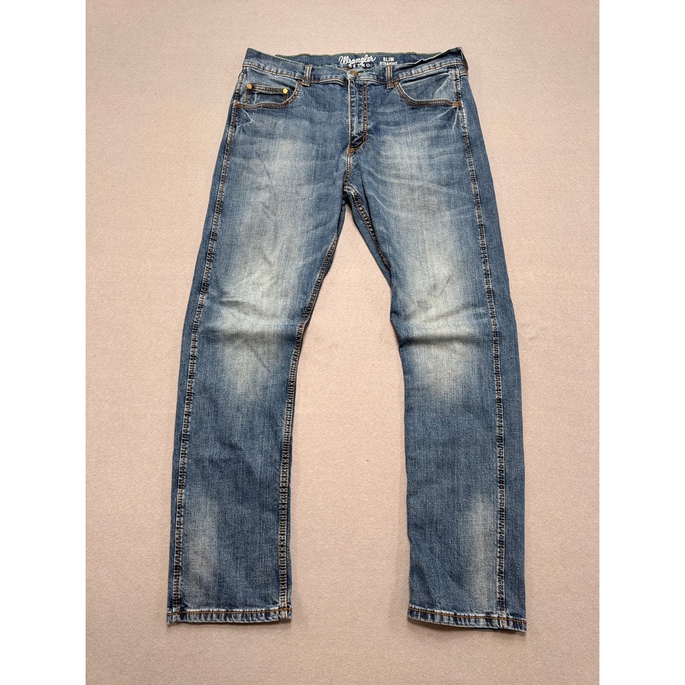 Wrangler Jeans Men's 36x32 Blue Med Wash Denim Retro Slim Straight Distressed